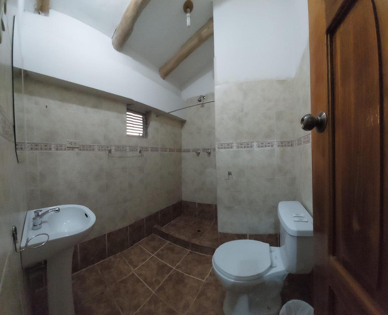 Hostal Miramonti 乌鲁班巴 外观 照片